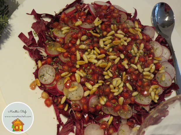 Insalata di melograno e ravanelli