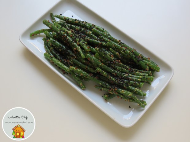 Fagiolini con senape e sesamo croccante