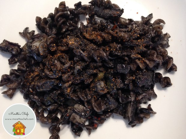 Fusilli di grano saraceno con sughetto al nero di seppia fresco e ragù di seppia