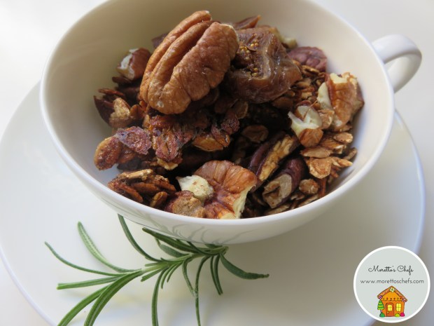 Granola fichi, noci e rosmarino - ricetta per Vivere per raccontarla