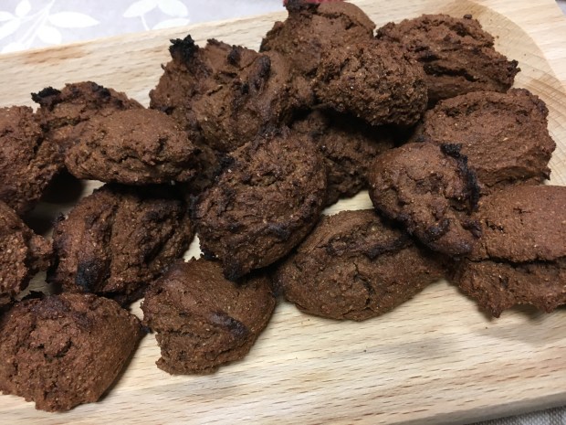 Biscotti al cioccolato, orzo e arancia