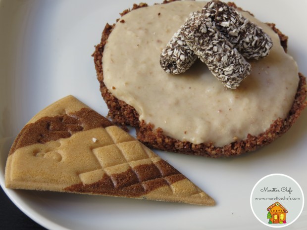 Finta cheesecake al biancomangiare (senza cheese e senza glutine)