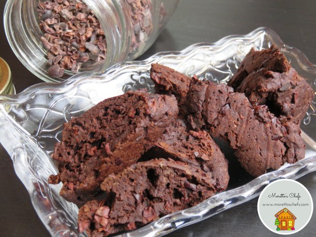 Cantucci morbidi al cacao e fave di cacao